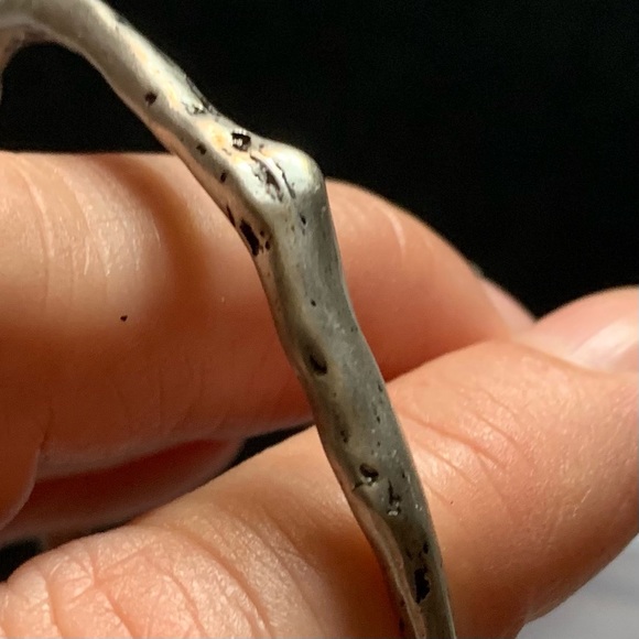 NEW LOW LUV x Erin Wasson Silver Bone Stack Bracelet - Picture 12 of 16